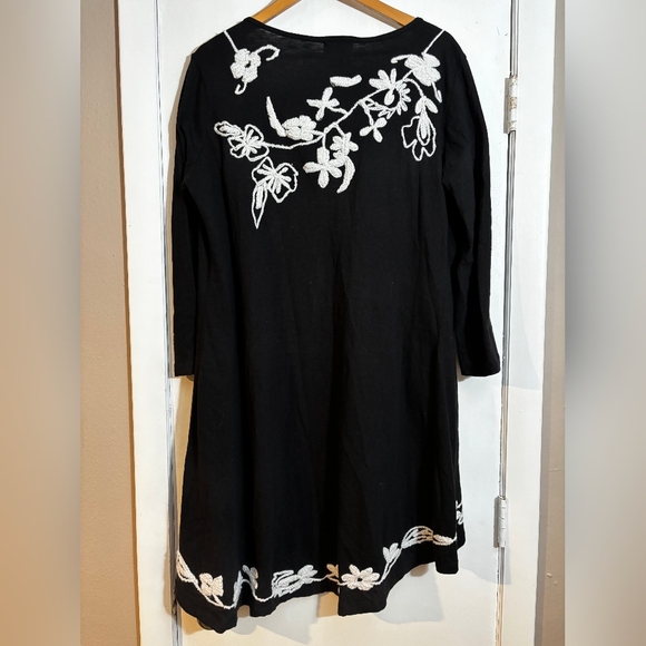 100% Cotton Natural Impressions Black and White Embroidered Cardigan - Picture 5 of 5